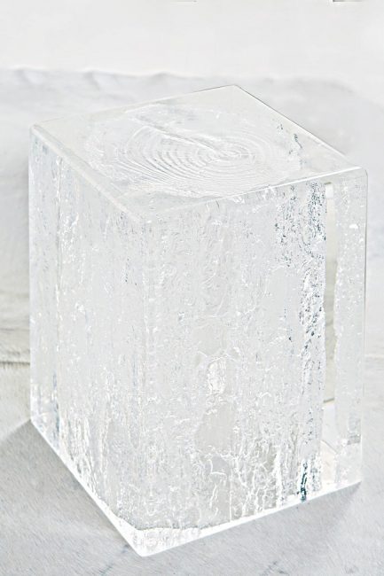 Arctic ChairSIDE TABLES
