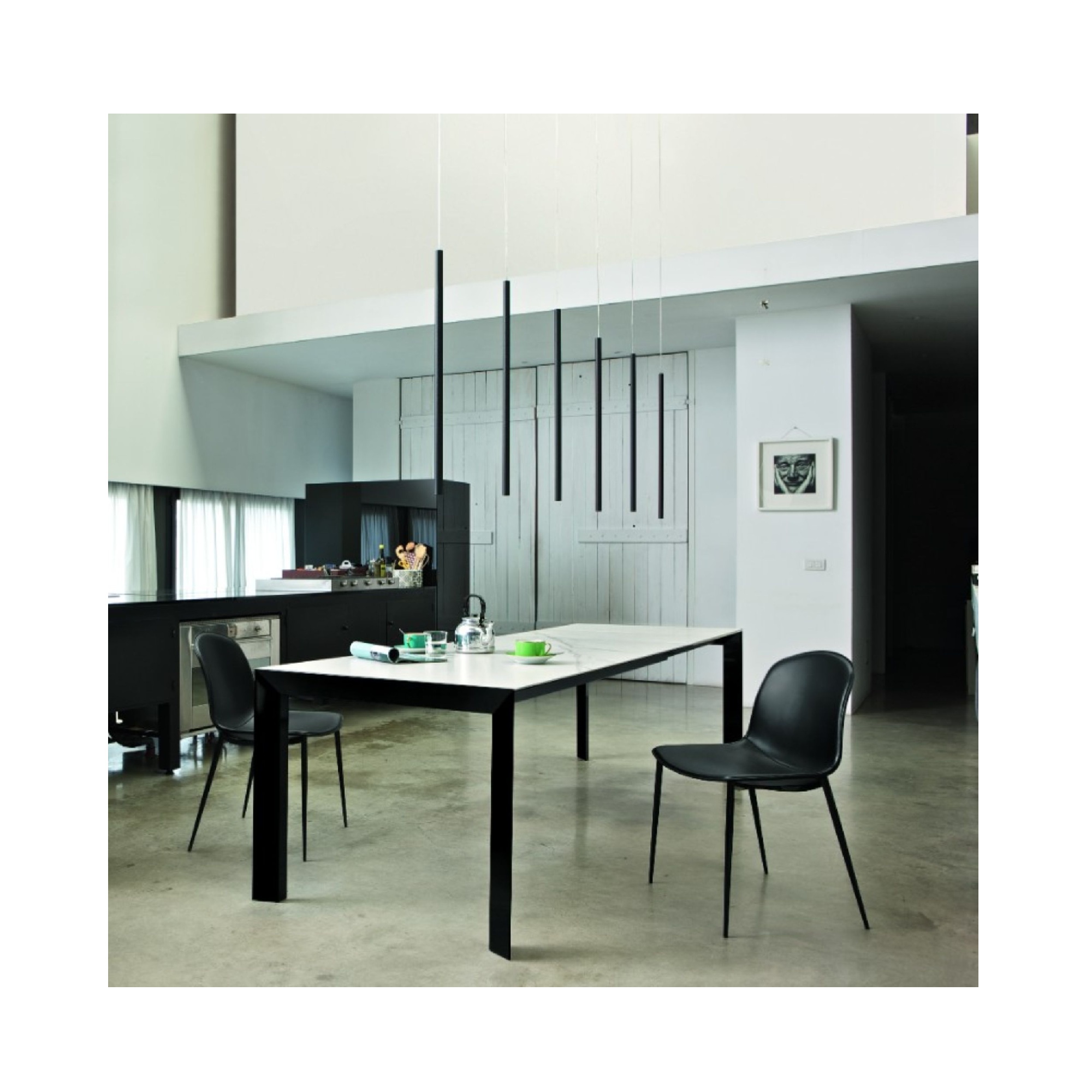 Genio Dining Table