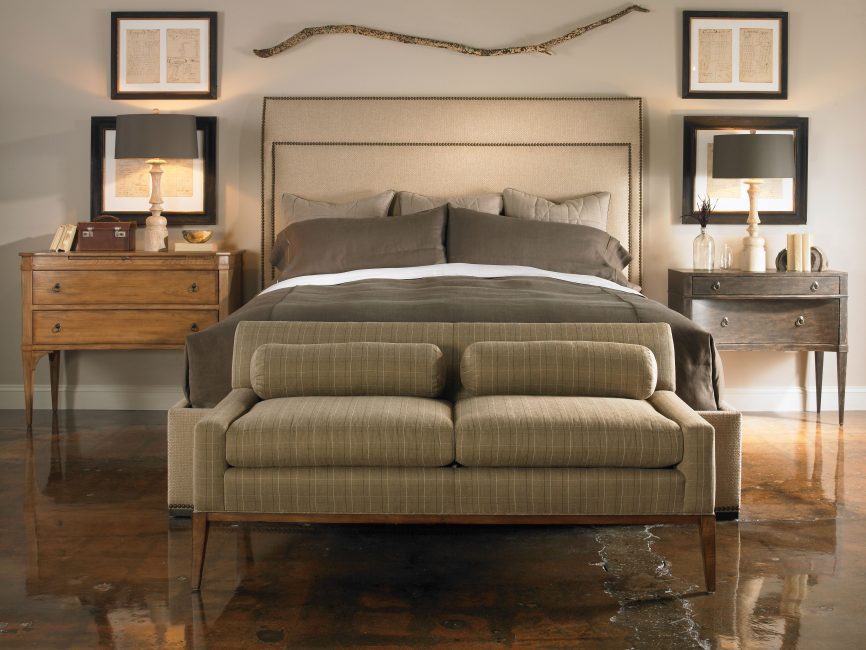 Jacen Footboard Sofa