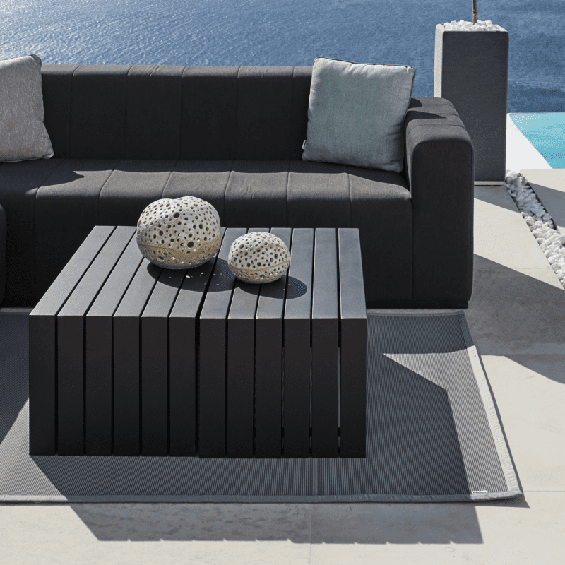 Bite Outdoor Coffee Table - Avenue Design Montreal